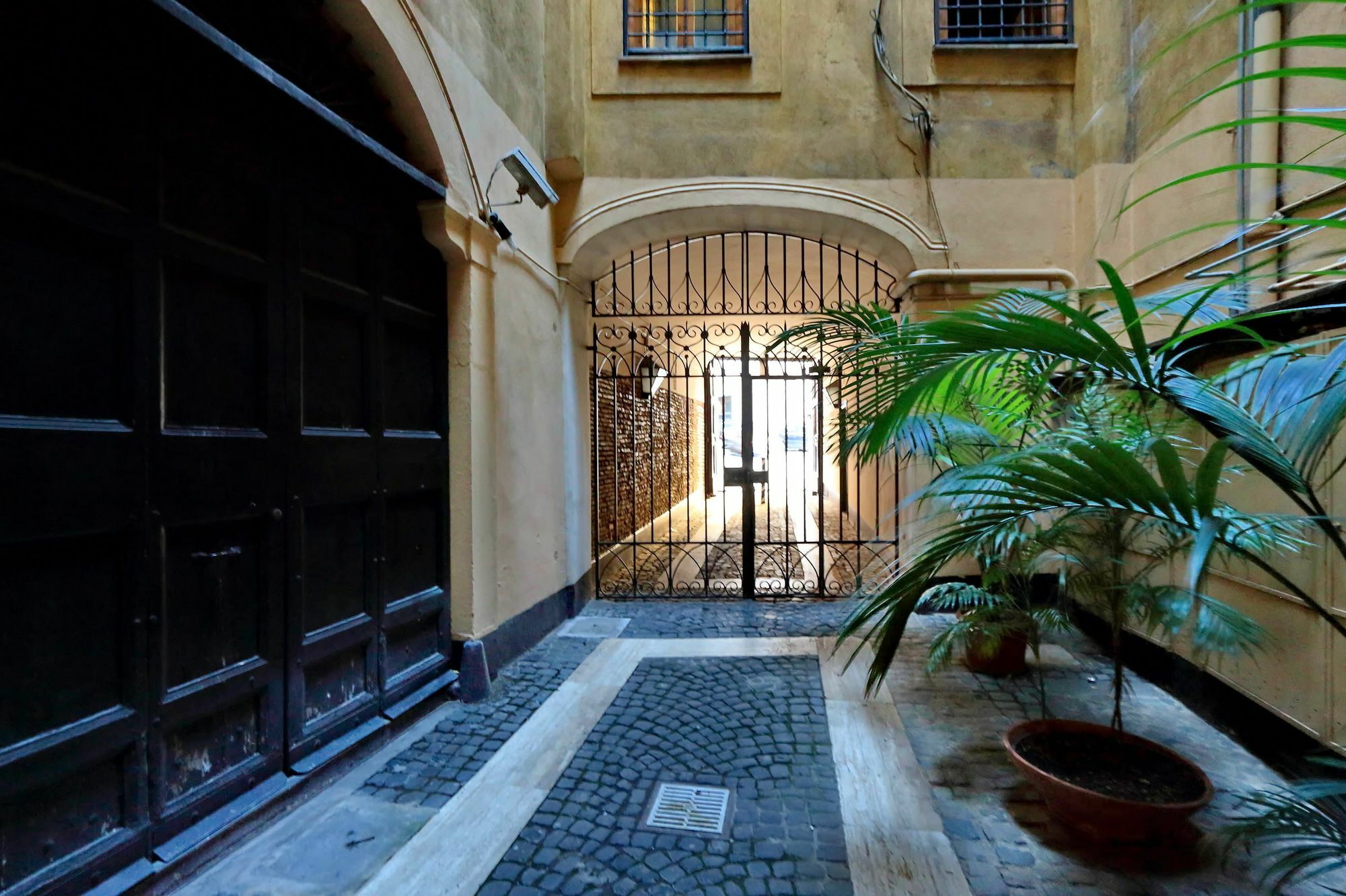 Triton Place Rome Extérieur photo