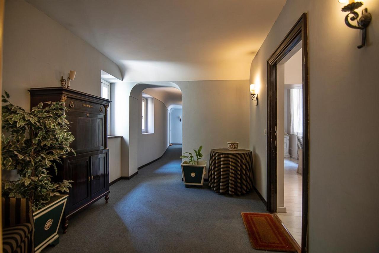 Triton Place Rome Extérieur photo
