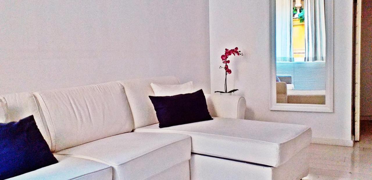Triton Place Rome Extérieur photo