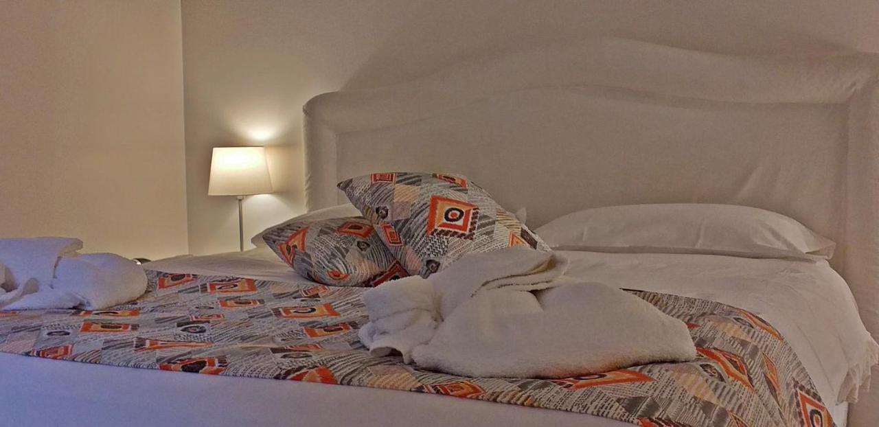 Triton Place Rome Extérieur photo